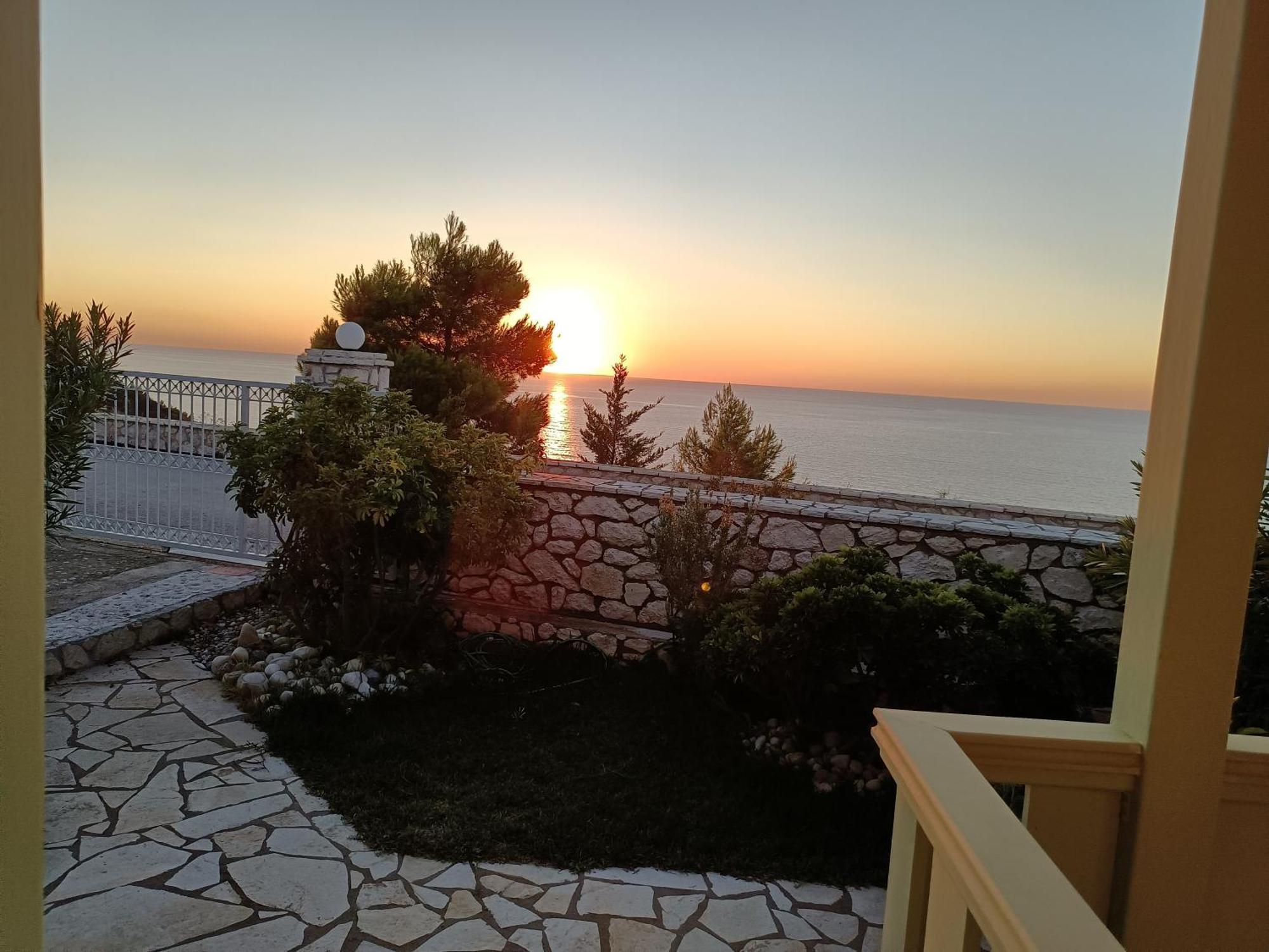 Deep Blue- Rosemary Sea View Apartment Áyios Nikítas Екстериор снимка